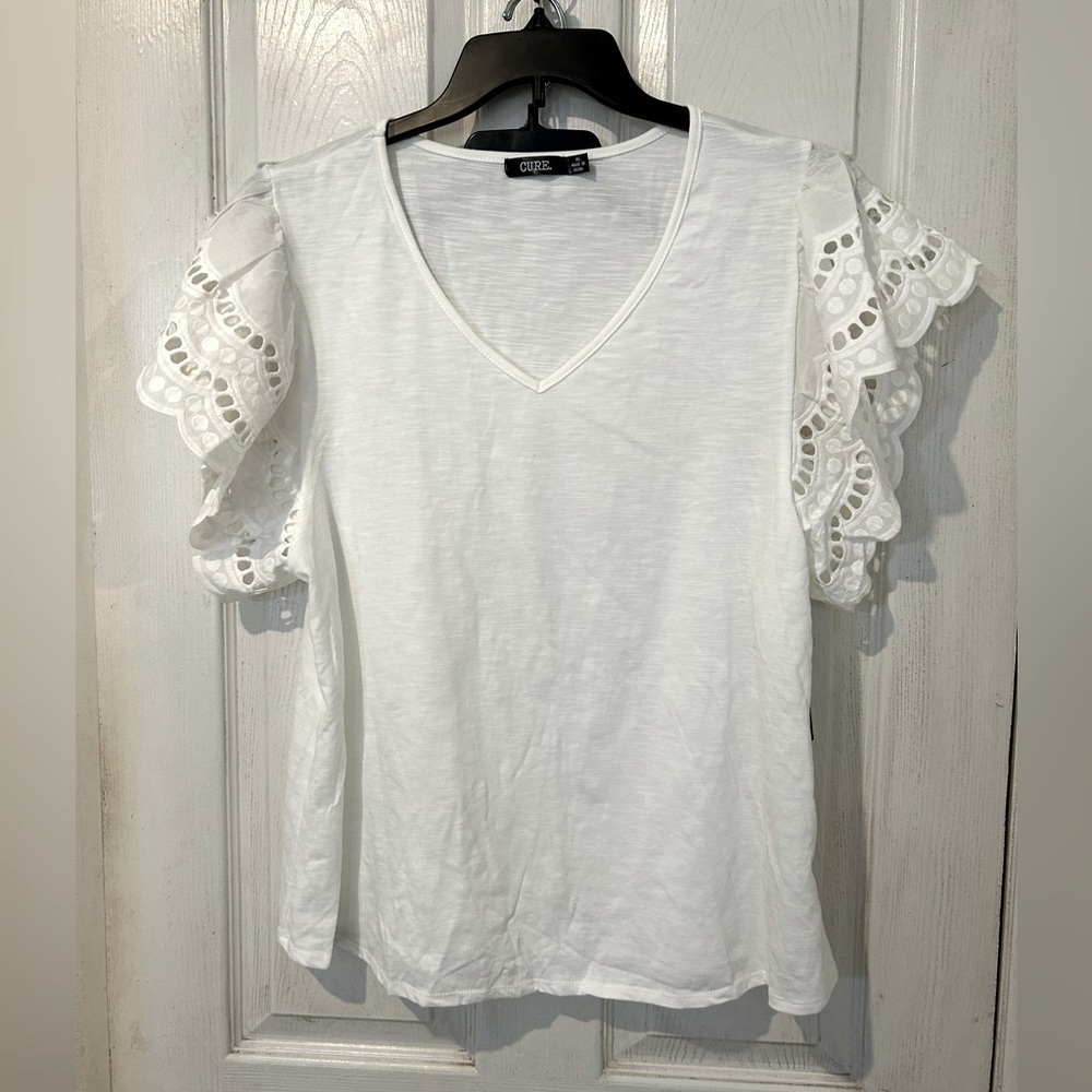 NWOT Cure Brand White Top with Scalloped Short Sleeves